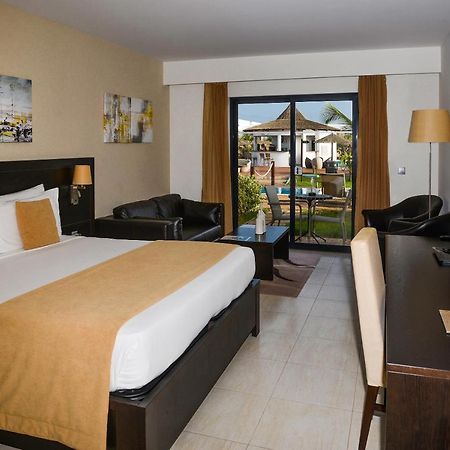 Melia Llana Beach Resort & Spa (Adults Only) Санта Мария Екстериор снимка